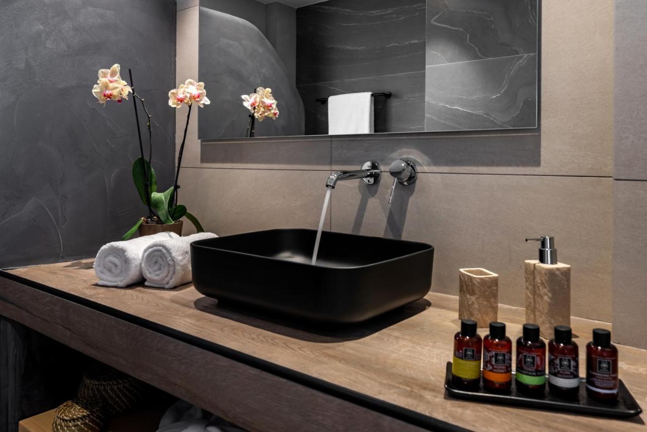 Neoma Luxury Suites Karterados  Luaran gambar